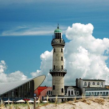 Rostock Warnemünde · Leuchtturm und Teepott